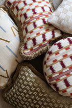 Afbeelding in Gallery-weergave laden, NEW! Manuel Canovas Cushion Beige
