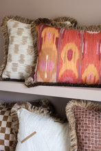 Afbeelding in Gallery-weergave laden, NEW! Larsen Lola Cushion
