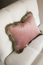 Afbeelding in Gallery-weergave laden, NEW! Julie Velvet Terra Pink | 40 x 60 cm
