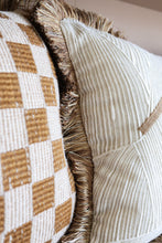 Afbeelding in Gallery-weergave laden, NEW! Larsen Cusion Lilly

